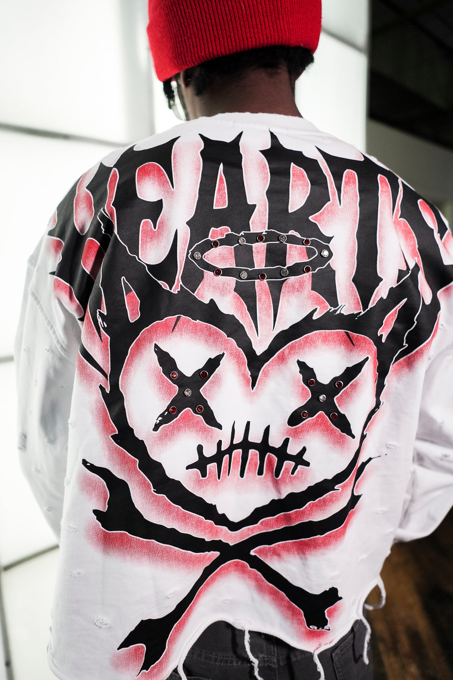 SHATTERED LOGO SWEATER | WHITE