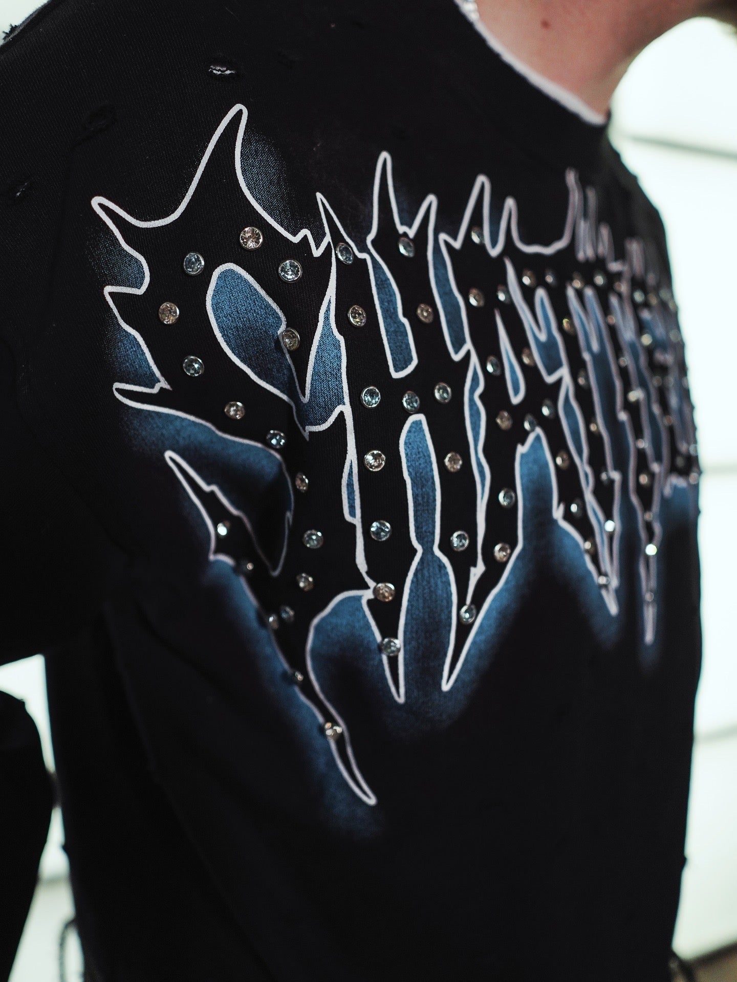 SHATTERED LOGO SWEATER | BLACK
