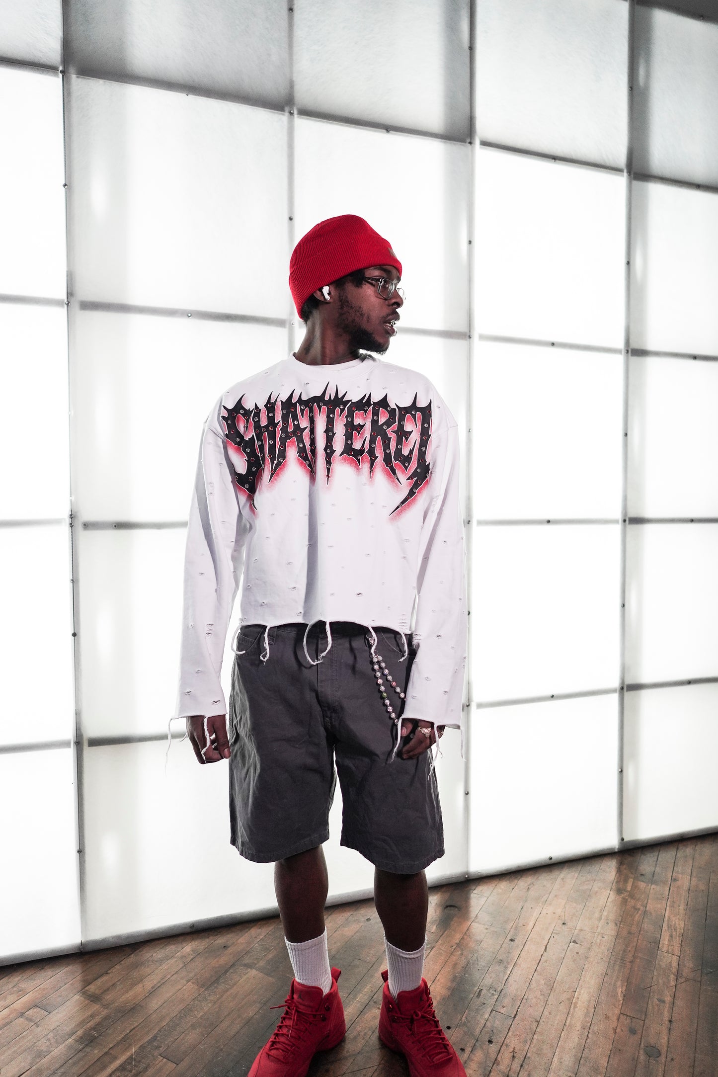 SHATTERED LOGO SWEATER | WHITE