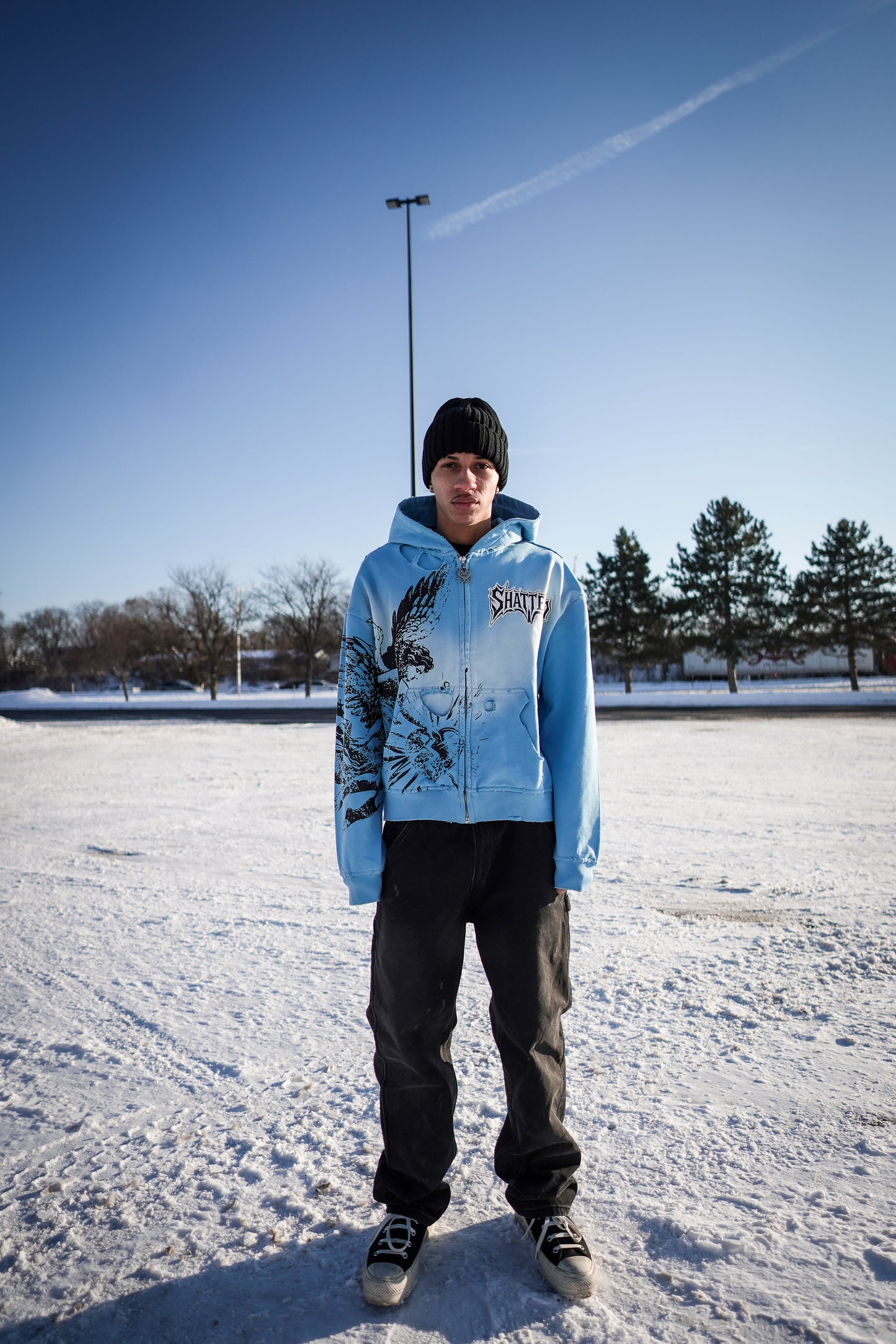 CATCHING FEELINGS HOODIE | BABY BLUE