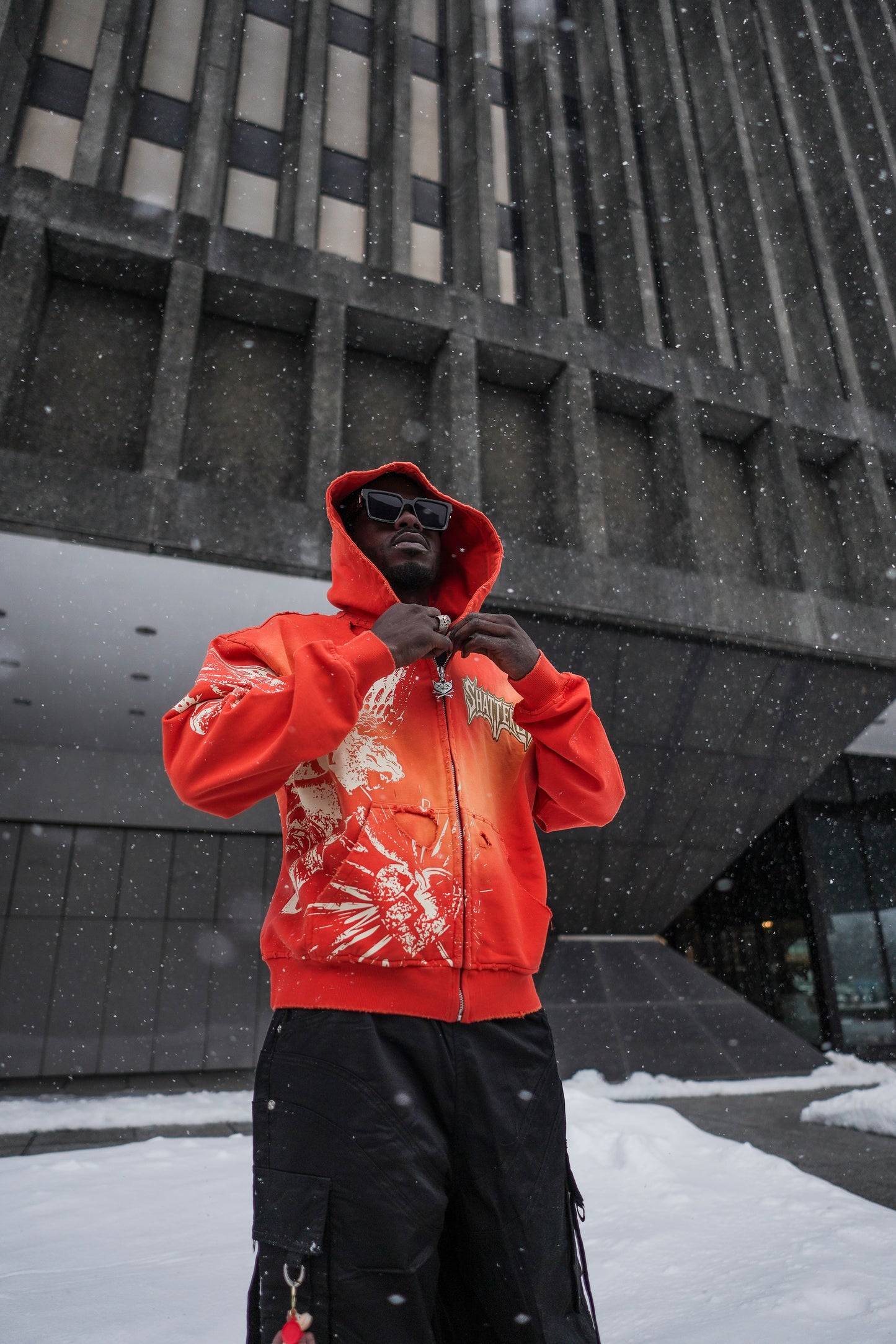 CATCHING FEELINGS HOODIE | ORANGE